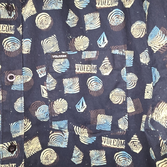 Volcom Warbler Woven Button Up Short Sleeve Geometric Shirt 100% Cotton … - Picture 2 of 5